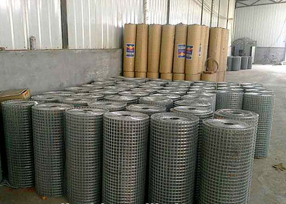 پانل های شمشیربازی سیم با پوشش پلاستیکی سبز 18 متر طول رول های سیم مفتول با روکش PVC