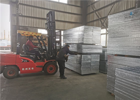 اثبات انفجار سکوی مشبک گالوانیزه گرم