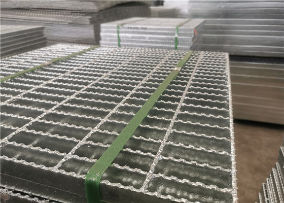 Q235 Carbon Steel Platform Steel Grating شکل مربع دندانه دار گالوانیزه