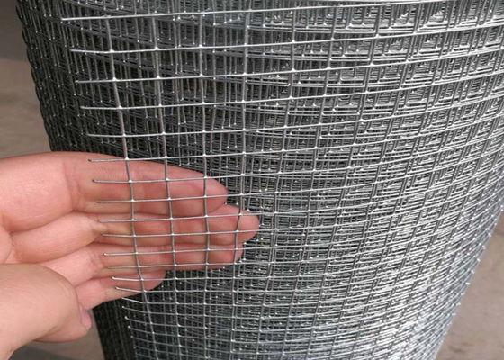 توری های مش سیم جوشکاری شده 1.5 * 1.5 سانتیمتر پانل های سیم جوش داده شده 4x8 برای مرغداری