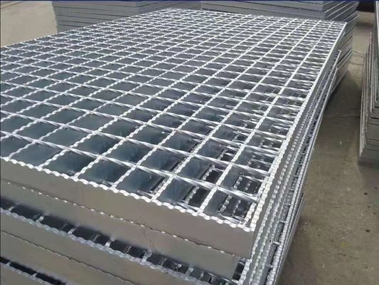 30 * 100mm فولاد گالوانیزه جوش داده شده از فولاد گالوانیزه در فضای باز توری فلزی