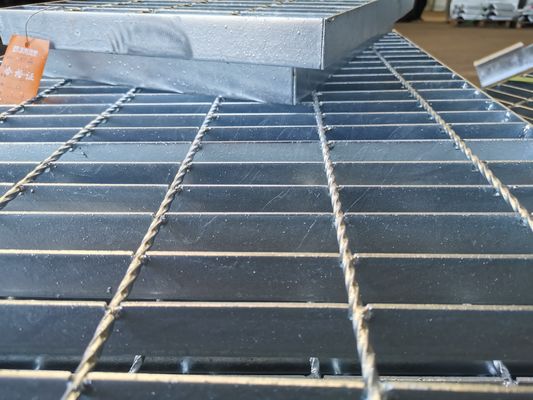 گریتینگ فولاد گالوانیزه داغ Skid Proof