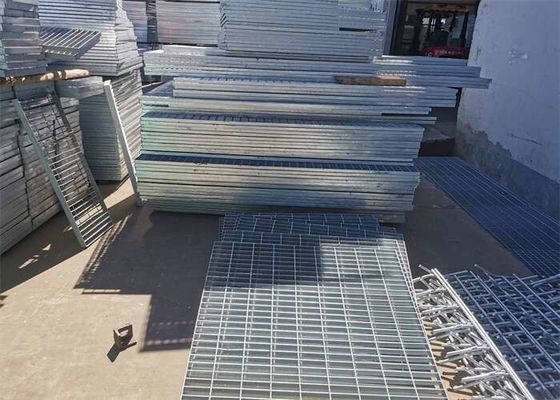 304 SS 316SS Carbon Steel Driveway Grates Grating 12m طول مقاومت بالا