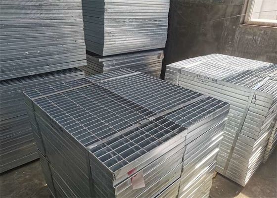 ضد خوردگی آلومینیوم پلت فرم مشبک مخصوص راه آهن برای گاردریل بزرگراه