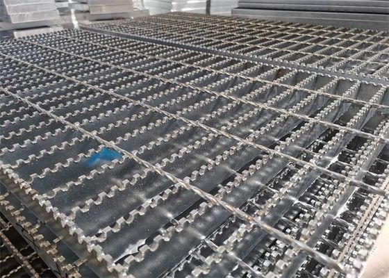 Skid Proof Bar Grating گریتینگ مقاومت 5 میلی متری ضخیم در برابر فشار را در برابر مشبک تخلیه می کند